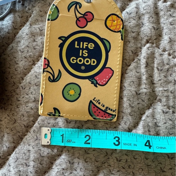 2 sets of 2 “Life  Is Good” Fruit Print Luggage Tags - Yellow and Pink+
Zoom in🍉 - Picture 2 of 8